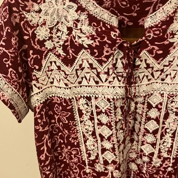 Savanna Jane Burgundy and White Embroidered Blouse - Picture 3 of 5